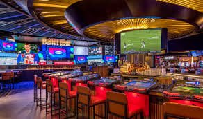 YG365 လောင်းကစားပလက်ဖောင်းပေါ်တွင် Live Casino နှင့် Slots ကစားနေသည့် Myanmar ကစားသမား